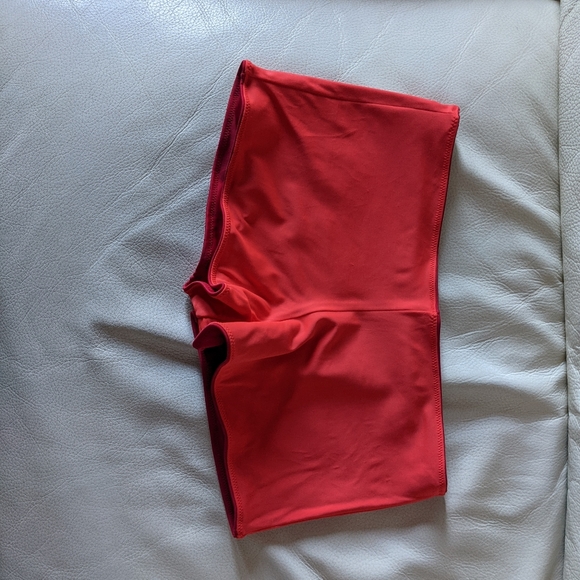 ✨ BURBERRY ✨ REVERSIBLE SHORTS - Picture 6 of 6